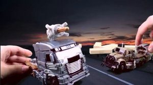 Игрушки для детей #Трансформеры: Мегатрон строит ловушку. #Оптимуспрайм в опасности!