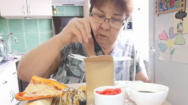 Праздничный Мукбанг. смотреть онлайн