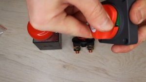 Выключатели массы/плюса аккумуляторной батареи для лебедки