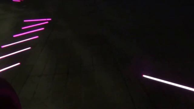 Max дует в трубу и меняются лампочки смотреть онлайн