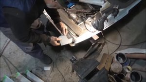 MERCEDES VITO. Реставрация боковой СДВИЖНОЙ  ДВЕРИ