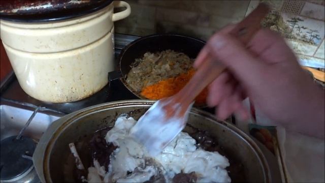 Охотничья кухня. Заяц тушёный в сметане с овощами. смотреть онлайн