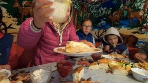 ЖИВУ С ЧАБАНОМ. Дою корову, говорю на кыргызском. Кыргызстан! #vlog