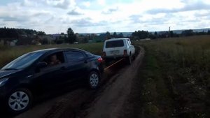 Достали застрявшую КИА РИО