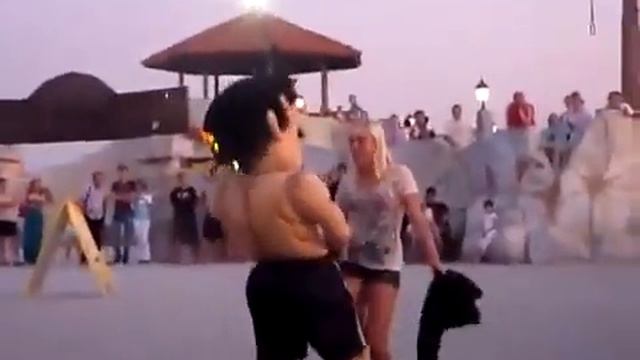 КрасавЭц) смотреть онлайн