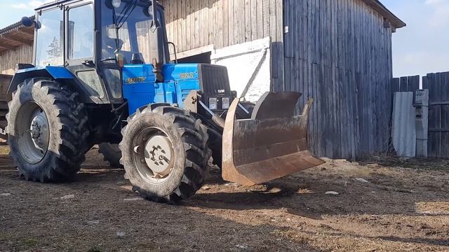 Лесной отвал - толкатель на МТЗ - 892.2 смотреть онлайн