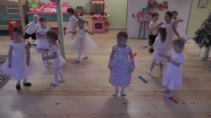 Шуточный  новогодний  танец