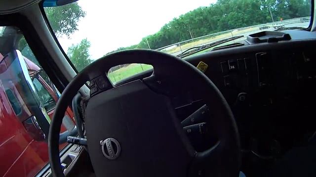 Смотрим новые Volvo VNL780 смотреть онлайн