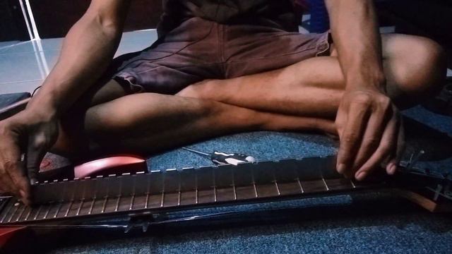 MENGATASI SUARA BASING/NGEPRET/GITAR CORT X-6 смотреть онлайн