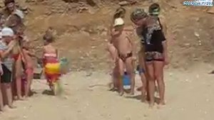 Азовское море. Дети на пляже.