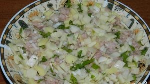 Пирог со свининой и луком