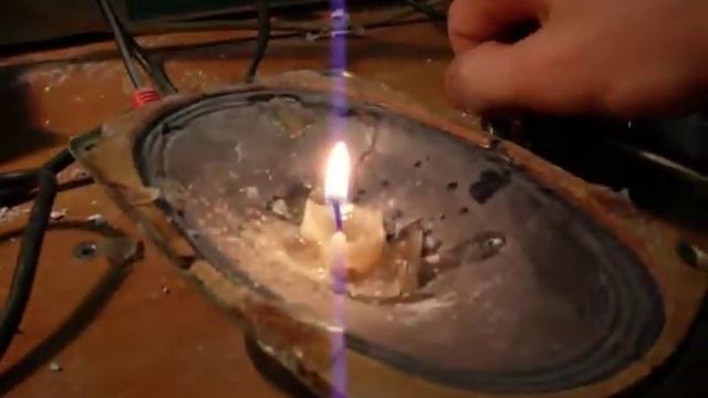 Свеча и низкие частоты смотреть онлайн