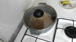 Готовлю гречку с тушёнкой из Красное&Белое.