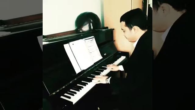 Isfandiyor Fozilov. Jonli ijro!