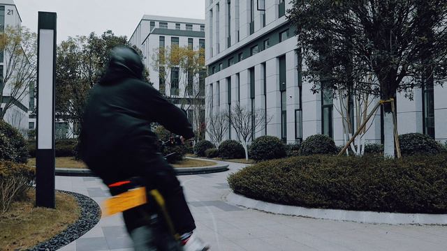 Первый карбоновый электробайк Molnio Samurai 2024