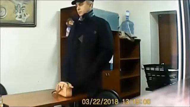 Жена депутата от Единой России материт сотрудников компании мужа смотреть онлайн