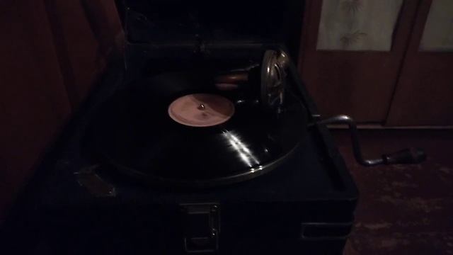 Патефон. Мой ПТ-3 играет старинную пластинку. смотреть онлайн