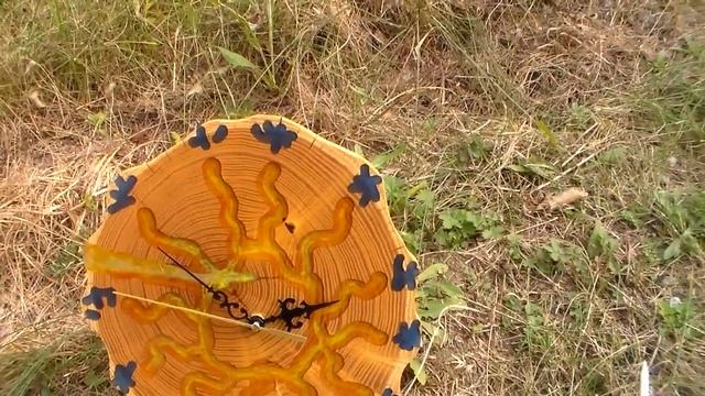 ЧАСЫ - Галактика- СПРУТ, в Эпоксидной смоле и люминофоре. смотреть онлайн