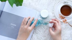 крем для лица с коллагеном, алоэ вера с вит Е в капсулах.