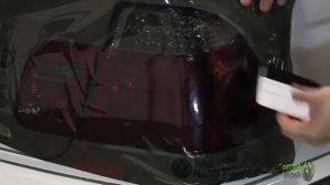 Тонирование пленкой задних фар автомобиля