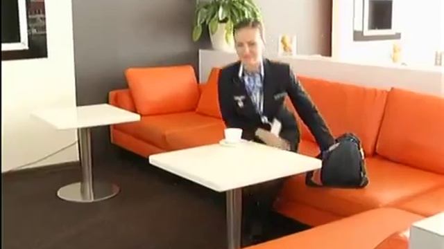 Стюардесса из Красноярска может стать самой красивой бортпроводницей России