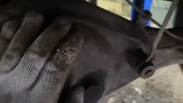 Toyota Hilux. Задний редуктор смотреть онлайн