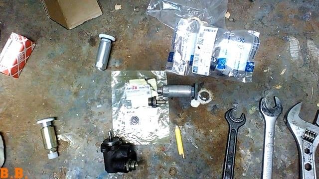 MB 100D ремонт подкачивающего насоса топлива