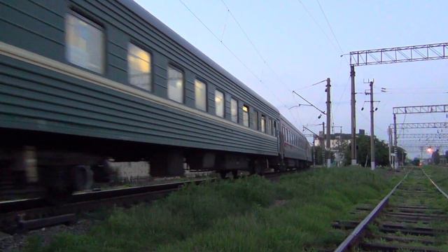 ЭП1М-708 с поездом №436 Анапа — Смоленск смотреть онлайн