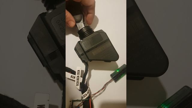 Cum testam un contact electronic de Mercedes W210 EIS EZS смотреть онлайн