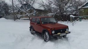 Нива на 15 дюймовы  дисках, и  на летней резине зимой?