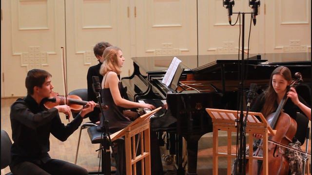 Дворжак  Трио смотреть онлайн