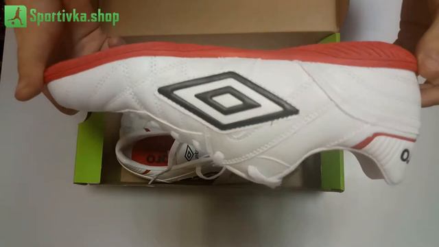 Футзалки Umbro Speciali Eternal смотреть онлайн