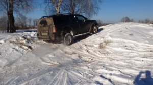 Nissan Pathfinder 2.5TD диагональное вывешивание
