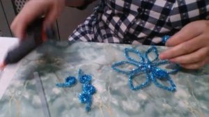 Красавица снежинка из синельной проволоки легко и просто.