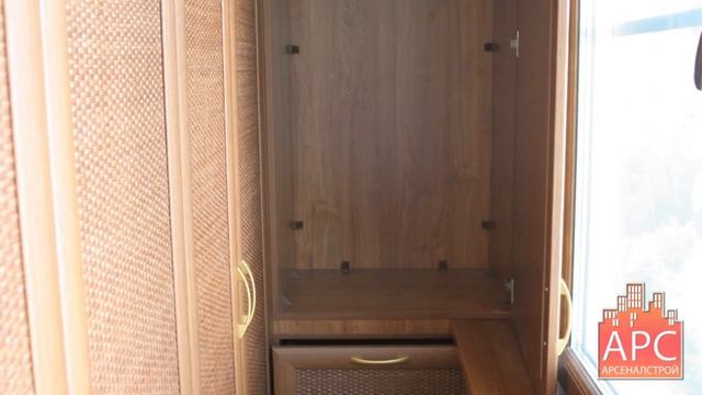 Пример встроенного шкафа на балконе. Установка шкафов на балкон. смотреть онлайн