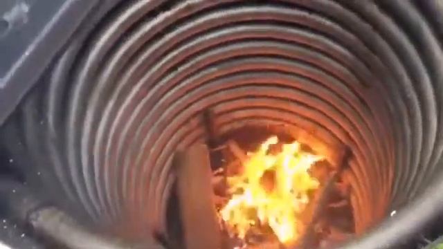 Спиральный дровяной водонагреватель для бассейна.