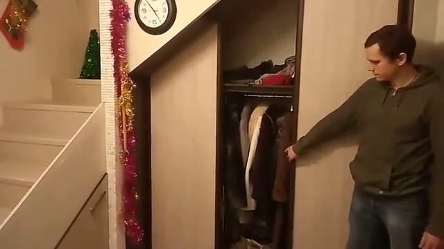 Шкаф Купе под лестницей с выдвижной тумбой под обувь (Стоимость 78.000)