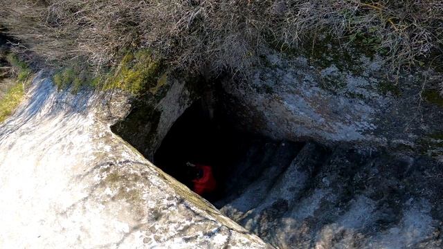 Эски-Кермен. Почему этот пещерный город нужно обязательно посещать в межсезонье? смотреть онлайн