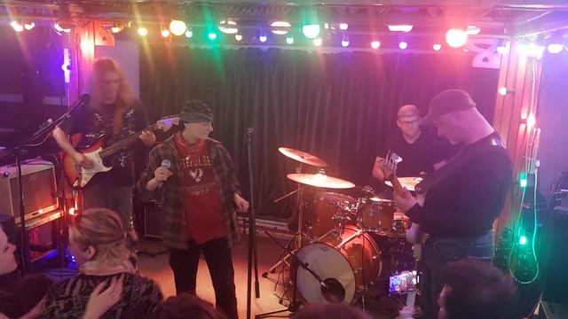 Умка и Новый Состав - Так далеко. 05.06.23, Москва, Китайский Лётчик ДжаоДа смотреть онлайн