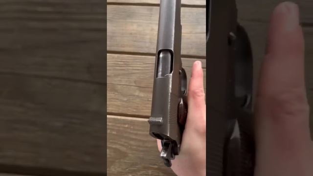 Colt 1911A1 1943