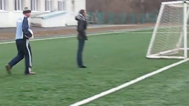 9 сектор играет в футбол №2 смотреть онлайн