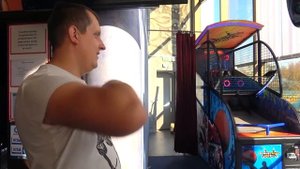 УДАР ГОЛОВОЙ. НЕРФ БРОС ШОУ HEAD STRIKE