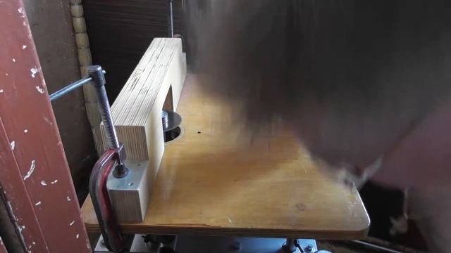 Пиление на станке боковушек под ласточкин хвост(видео №218). смотреть онлайн