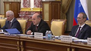 Михаил Мишустин встретился с представителями КПРФ и «Справедливой России — За правду».