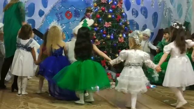 Наш внучек Витя на утреннике в садике. смотреть онлайн