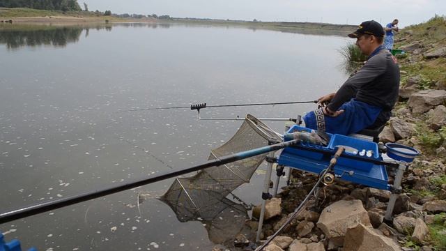 Ловля на фидер перед ЧБ р Белая смотреть онлайн