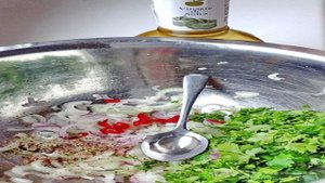 Салат из морепродуктов с овощами