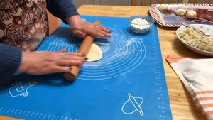 Пирожки из Хрущёвского теста. Начинка может быть любая: в данном случае картофельное пюре