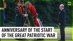 Putin lays wreath at Tomb of the Unknown Soldier