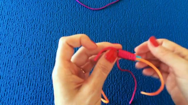 ВЗЯЛА лишь ЦВЕТНЫЕ НИТКИ! Вы будете в Восторге от этих поделок!DIY! Красивый браслет своими руками. смотреть онлайн